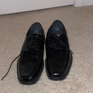 Dress shoes
